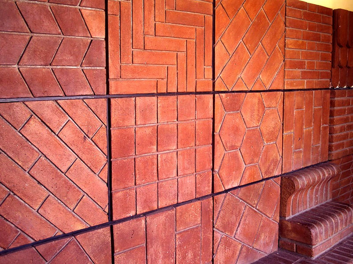 Muros de barro cocido