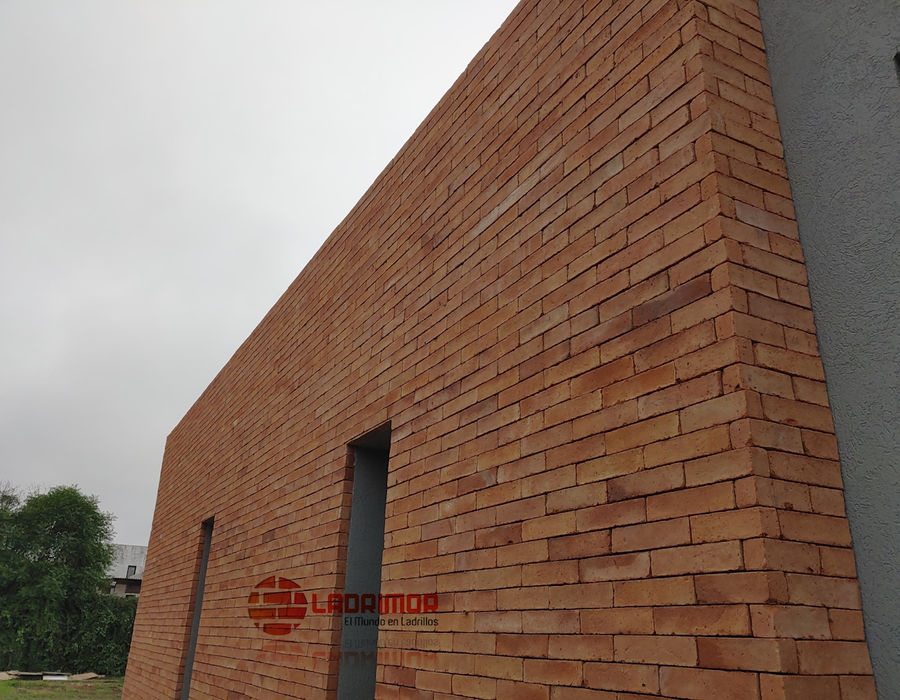 Listón de ladrillo de barro cocido