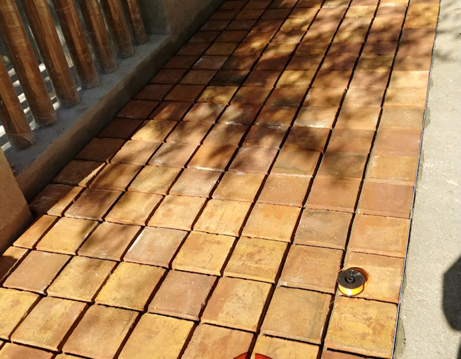 Loseta 12 x 12 de barro cocido
